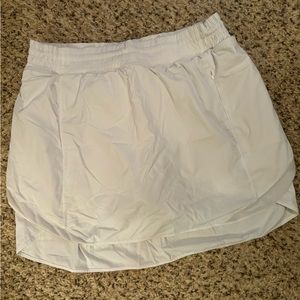Lululemon women’s skirt